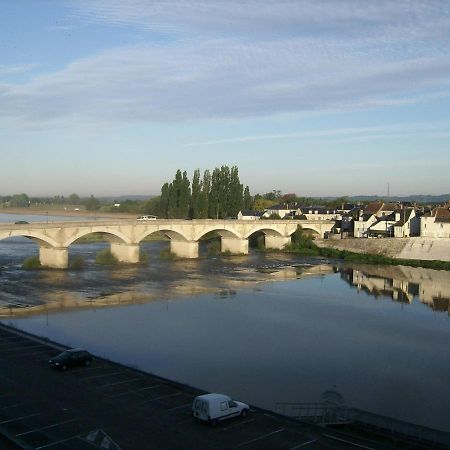 Les Fleurons B&B Amboise Habitación foto